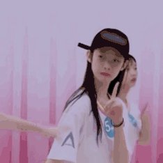 张艺凡动态表情包大全高清无水印完整版图片3